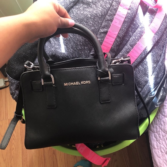 Purses - Picture 6 of 8